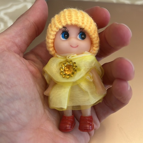 Elf toddler baby shelf doll mini toy yellow gem - Picture 7 of 8
